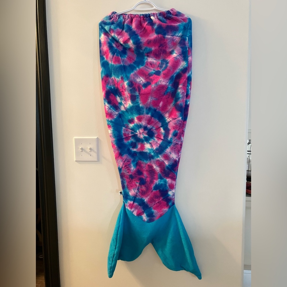 Tie-Dye Mermaid Tail Beach Towel